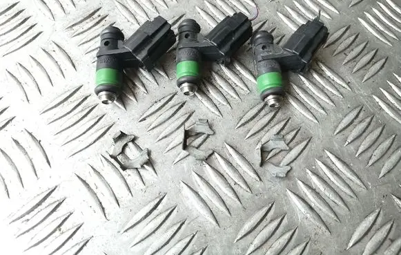 Fuel injectors set