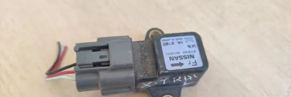 Nissan X-Trail T30 Airbag deployment crash/impact sensor 479308H300