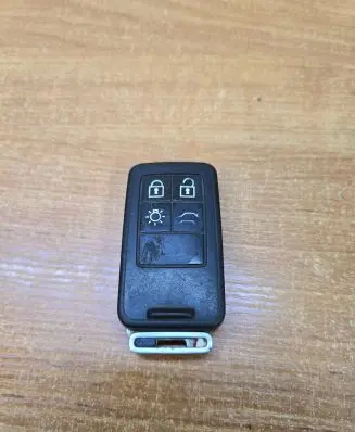 Volvo S80 Ignition key/card 