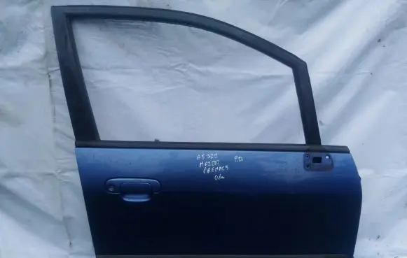 Mazda Premacy Front door melyna