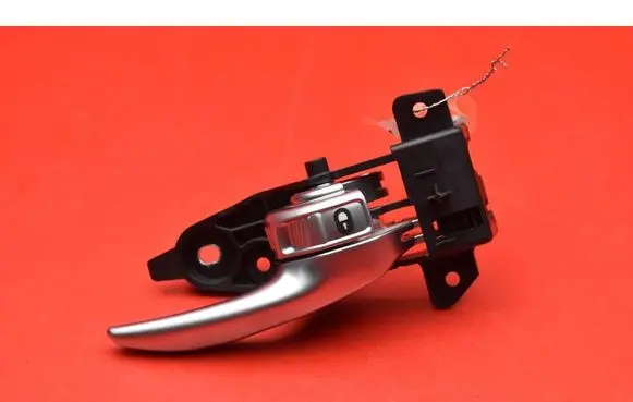 Jeep Renegade Front door interior handle C390