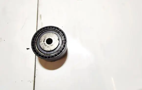 Citroen C5 Belt tensioner pulley 