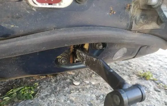 Volvo V70 Front door check strap stopper 