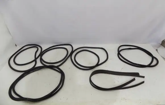 Volkswagen Tiguan Rubber seal front coupe door 5NA867911B 5NA867512B 5NA867513B