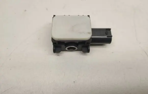 Mercedes-Benz S W221 Airbag deployment crash/impact sensor A0038202826