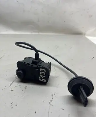 Volkswagen PASSAT B7 USA Fuel tank cap lock motor 5C6810773H 055826