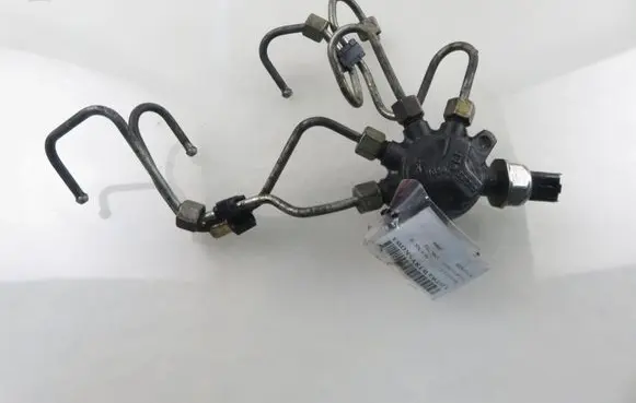 Renault Scenic II - Grand scenic II Fuel distributor 8200057232 R9144Z010D 55PP0301