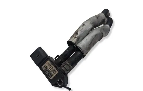 Volkswagen PASSAT CC Exhaust gas pressure sensor 076906051B