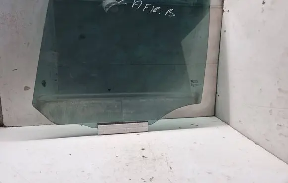 Opel Zafira B Rear door window glass AS3M5240DOT682 43R001604 E000199