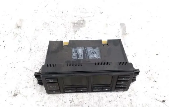 Audi A4 S4 B5 8D Climate control unit