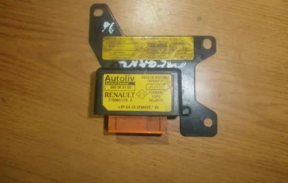 Renault Megane I Airbag control unit/module 550383100 7700841176a