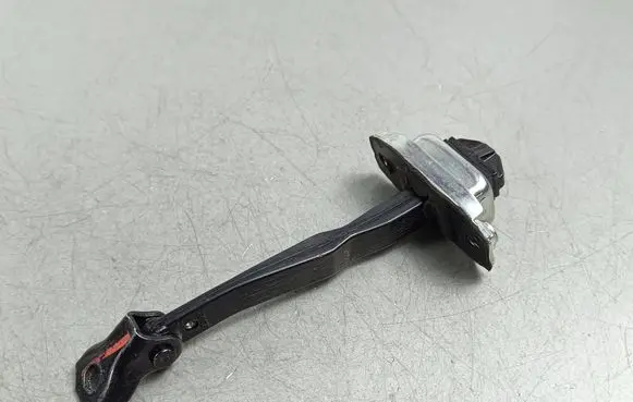MG ZS Front door check strap stopper 20230704B