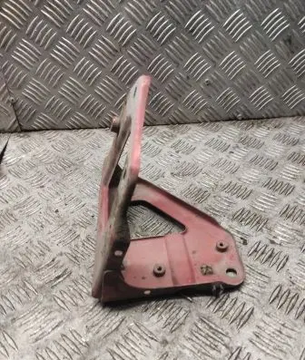 Audi A6 S6 C6 4F Fender mounting bracket 4f0821136