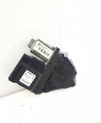 Volkswagen Golf VI Front door window regulator motor 05075712 5K0959793 71213051210713