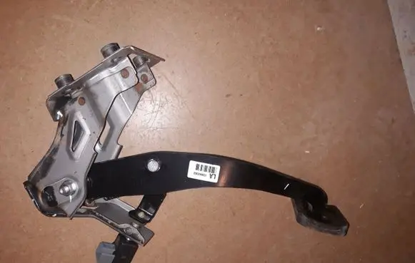 KIA Sportage Brake pedal YCMA0302