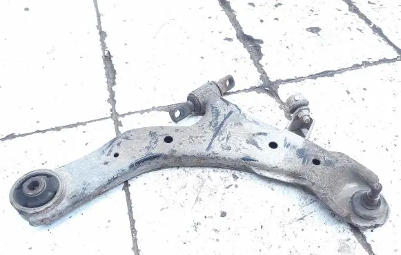 Hyundai Elantra Front lower control arm/wishbone