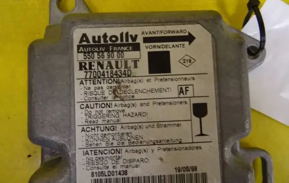 Renault Megane I Airbag control unit/module 550569000 7700418434D