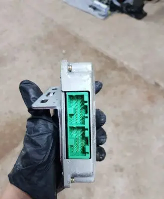 Nissan Pathfinder R51 Engine control unit/module ECU 33084EB41A A58000X91