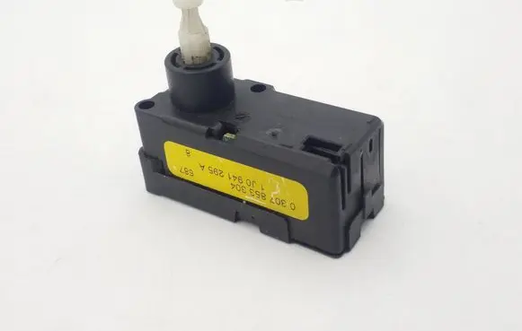 Volkswagen Transporter - Caravelle T5 Headlight level adjustment motor 1J0941295A 0307853304
