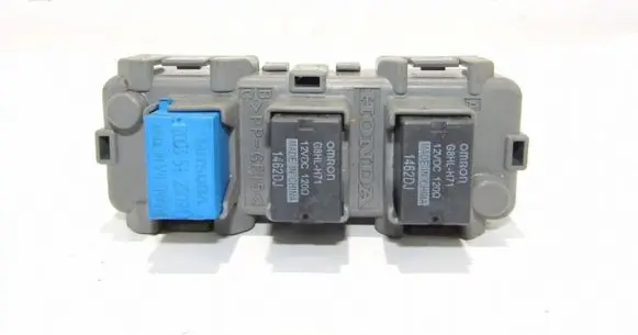 Honda Civic IX Fuse module V00