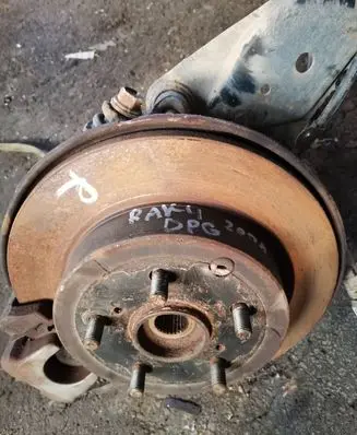 Toyota RAV 4 (XA30) Rear wheel hub