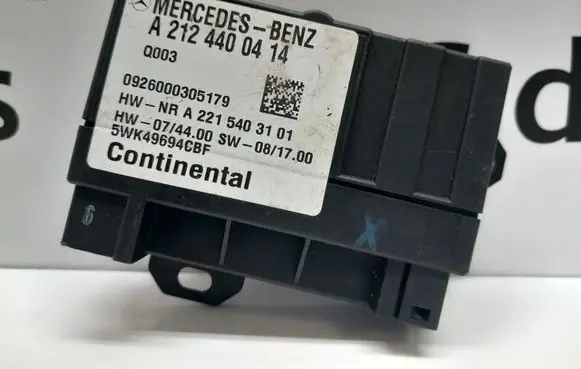Mercedes-Benz E W212 Fuel injection pump control unit/module A2124400414 2124400414 A2215403101