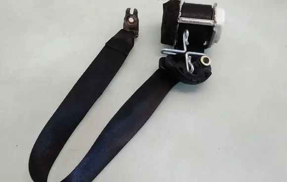 Ford S-MAX Rear seatbelt 611B68M