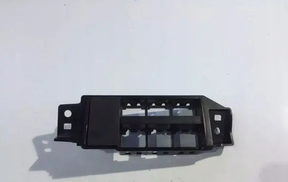 Nissan Leaf II (ZE1) Other interior part 681RU5SH0A