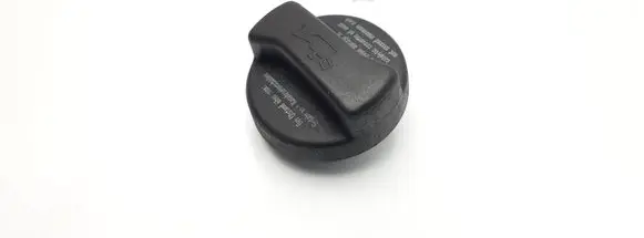 Volkswagen Golf IV Oil filler cap 026103485