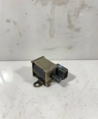 Audi A4 S4 B7 8E 8H Vacuum valve 026906283H 01T186 72161000