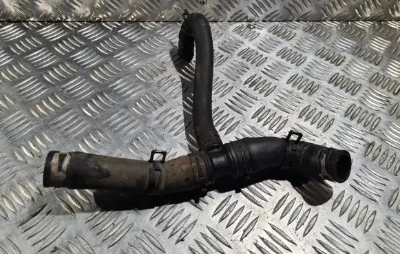 Audi A4 S4 B5 8D Engine coolant pipe/hose