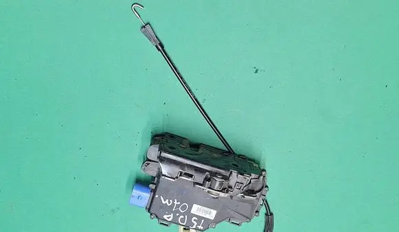 Volkswagen Transporter - Caravelle T5 Front door lock 3b1837016cc
