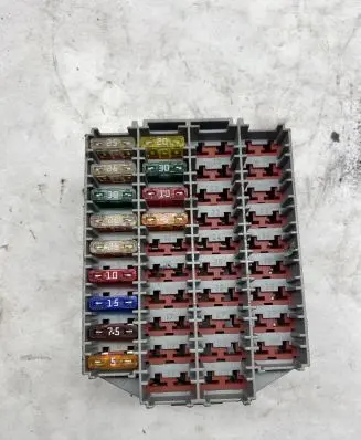Volvo V70 Fuse module 9162439