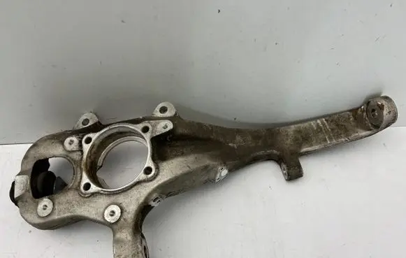 Mercedes-Benz ML W166 Front wheel hub spindle knuckle