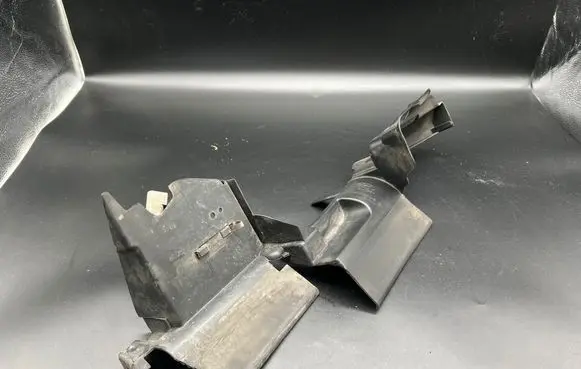 Ford Mondeo MK IV Intercooler air guide/duct channel 6M218311A 6M218A261AC 6PT00474104