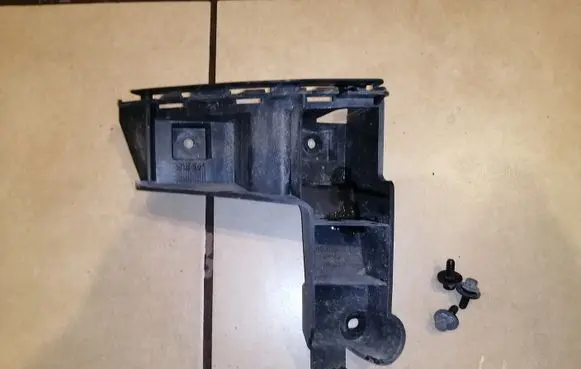 Volvo V70 Bumper support mounting bracket corner 30678650