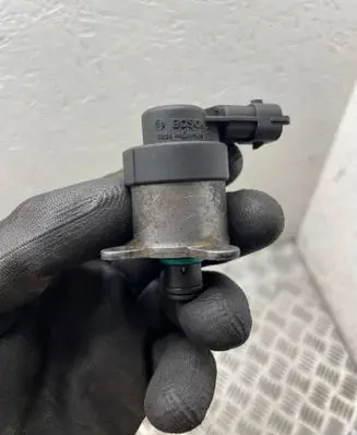 KIA Sorento Fuel distributor 