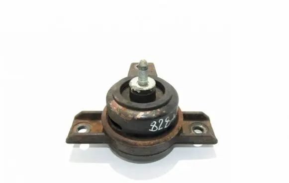Hyundai Santa Fe Engine mount bracket