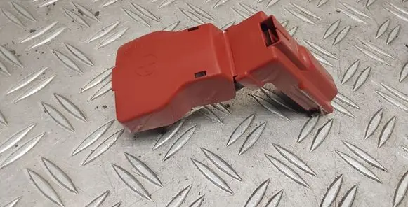 Toyota Auris E180 Battery relay fuse 
