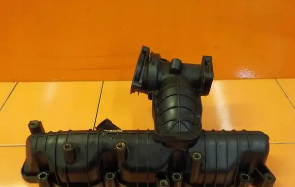 Iveco Daily 5th gen Intake manifold 0564384189 SSACY