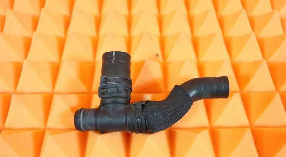 Mercedes-Benz CLC CL203 Engine coolant pipe/hose 2038301996