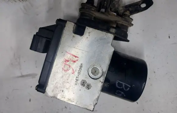 Volkswagen PASSAT B6 ABS Pump 3C0614109 16420301A 16420501