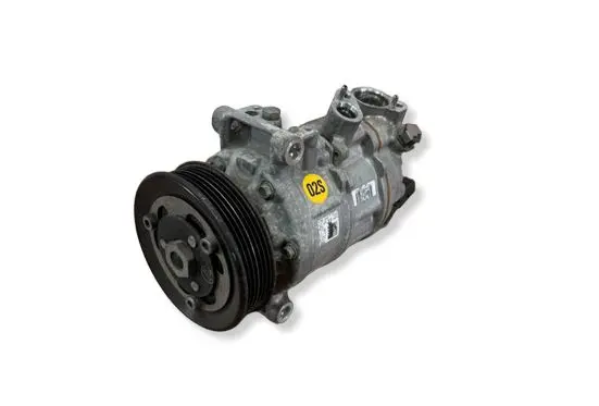 Volkswagen Touran III Air conditioning (A/C) compressor (pump) 5Q0816803D