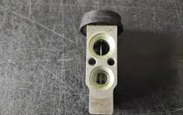 Hyundai Santa Fe Air conditioning (A/C) expansion valve 