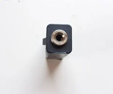 Volvo V60 AUX in-socket connector 31285608