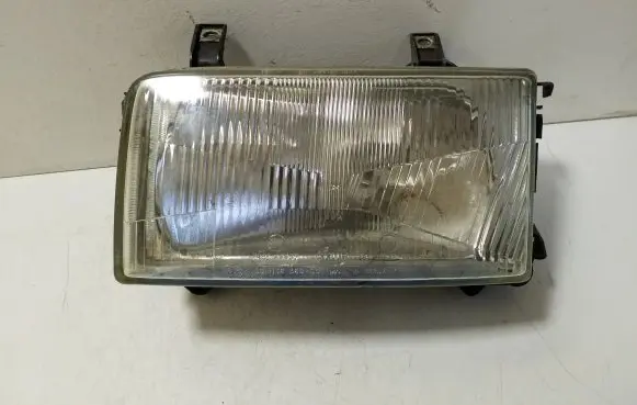 Volkswagen Transporter - Caravelle T4 Headlight/headlamp E17R0144437 9GH117357