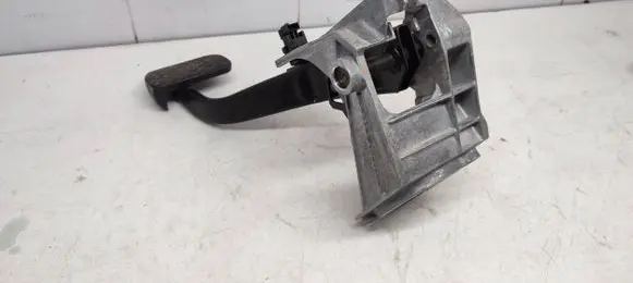 BMW 3 E90 E91 Brake pedal 6751975 678711 2130112115
