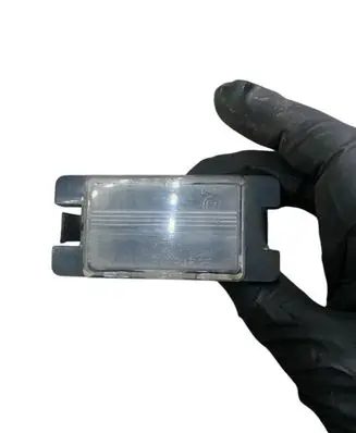 Mitsubishi L200 Number plate light P4525