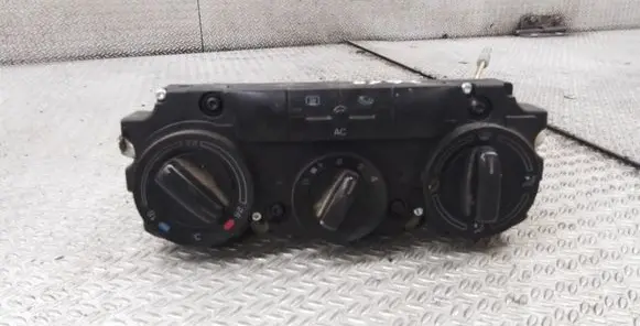 Skoda Octavia Mk2 (1Z) Climate control unit