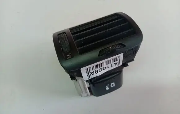 Volkswagen PASSAT B5 Dash center air vent grill 95162320